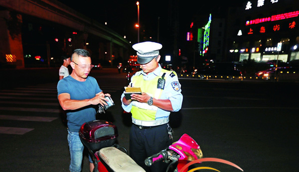 海口无牌电动车上路一律扣车 学习考试后才能取回