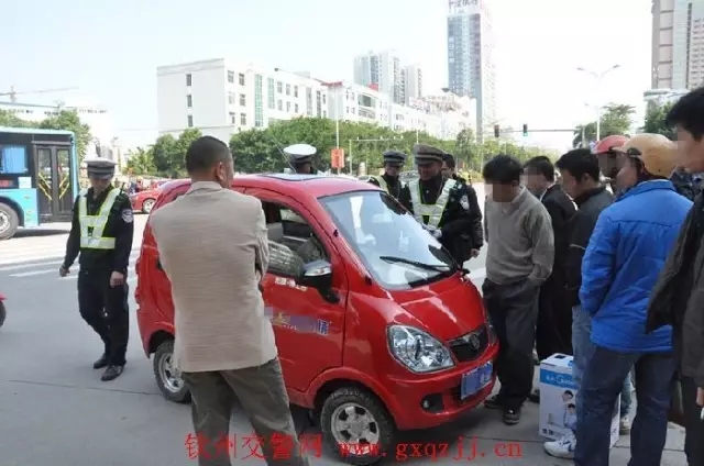 河南多地严查电动四轮车：市民激愤现执法反弹